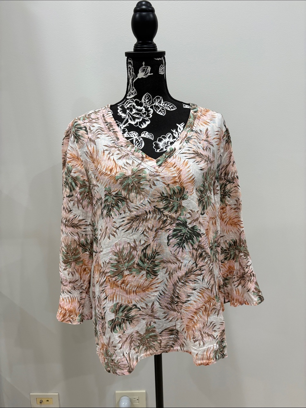 J. Jill linen tropical top size medium